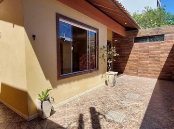 Comercial · 156m² · 3 Quartos · Casa Comercial em Cavaleiros, Macaé: 156m², 3 Quartos para Alugar