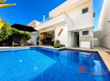 Casa · 211m² · 3 Quartos · 2 Vagas · Uma casa completa, ampla e pronta para receber você e sua família