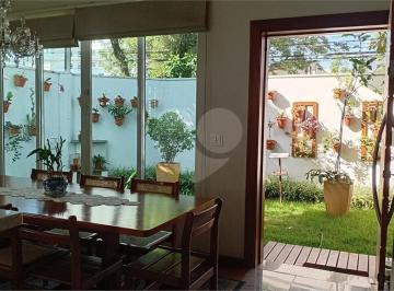 Casa · 249m² · 4 Quartos · 4 Vagas · Sobrado com 4 quartos à venda em Vila gilda - SP