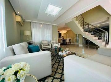 Casa · 480m² · 3 Quartos · 4 Vagas · Casa de Alto Padrão no Centro de Palhoça