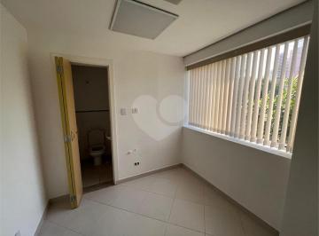 Comercial · 80m² · 1 Vaga · Salas para locação em Santa terezinha - SP
