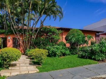 Casa de 3 quartos, Brasília · ALUGO CASA DE 3 QUARTOS NA QL 6 LAGO NORTE