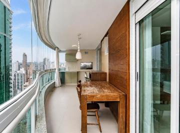 Apartamento · 217m² · 3 Quartos · 2 Vagas · Apartamento Mobiliado com Vista para o Mar no Centro de Balneário Camboriú