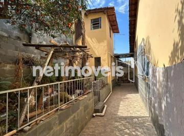Área externa · Casa de 5 quartos à venda no Sagrada Família