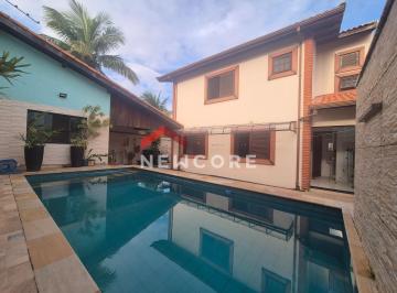 Casa · 270m² · 4 Quartos · 6 Vagas · Sobrado em Rua Bolívia - Estância São José - Peruíbe/SP