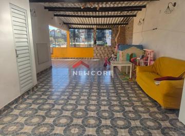 Casa · 300m² · 5 Quartos · 2 Vagas · Sobrado em Rua Vinte e Cinco de Janeiro - Jardim São Salvador - Taboão da Serra/SP