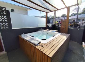 Casa · 125m² · 3 Quartos · 1 Vaga · Sobrado Amplo com 3 Quartos (1 Suíte), Jacuzzi e Espaço Gourmet em Potecas, São José.