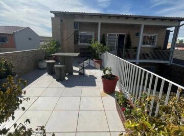 Casa · 121m² · 3 Quartos · 1 Vaga · CASA COM 3 DORMITÓRIOS SENDO 1 SUÍTE EM PALHOÇA SC, BAIRRO PONTE DO IMARUIM À VENDA.