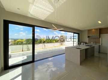 Casa · 237m² · 4 Quartos · 6 Vagas · Casa para venda em Vila Martins de 237.00m² com 4 Quartos, 4 Suites e 6 Garagens