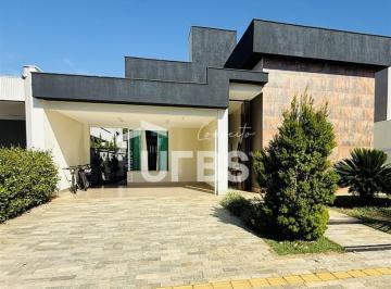 Casa · 247m² · 3 Quartos · 4 Vagas · PORTAL DO SOL GOLFE GREEN – CASA TÉRREA COM HOME OFFICE NO MEZANINO | ALTO PADRÃO | ENERGIA SOLAR |