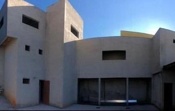 Comercial · 290m² · 8 Vagas · Galpão / Depósito / Armazém para venda em Jardim Simus de 290.00m² com 8 Garagens