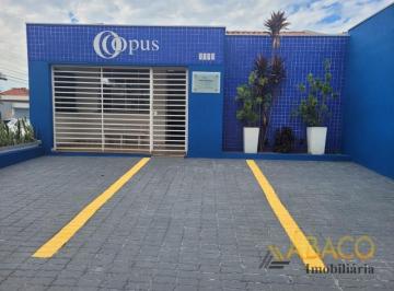 Comercial · 20m² · 3 Vagas · Sala Comercial para alugar em Centro de 20.00m² com 3 Garagens