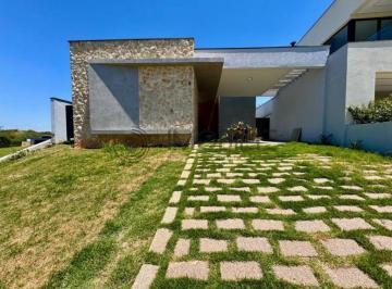 Casa · 210m² · 3 Quartos · 4 Vagas · Casa para venda em Vila Martins de 210.00m² com 3 Quartos, 3 Suites e 4 Garagens
