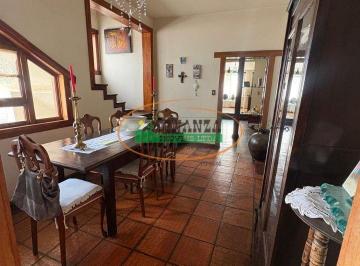 Casa · 330m² · 5 Quartos · Casa para aluguel - no Campo Alegre
