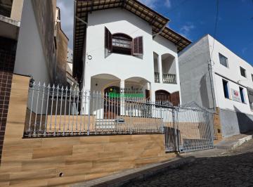 Casa · 4 Quartos · Casa à venda - no Centro