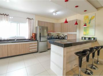Casa · 304m² · 3 Quartos · Casa para venda em Jardim Santa Rosa de 304.00m² com 3 Quartos
