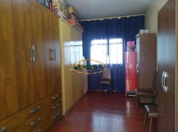 Casa · 261m² · 4 Quartos · Casa à venda - no Centro