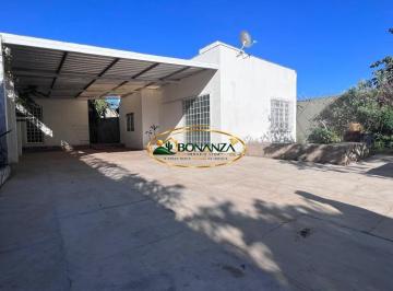 Casa · 115m² · 2 Quartos · Casa à venda - no Centro