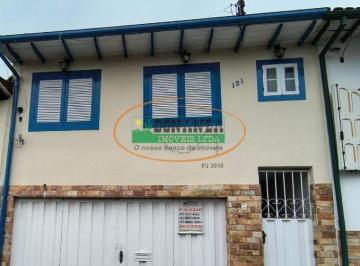 Casa · 5 Quartos · Casa à venda - no Centro