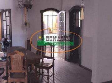 Casa · 200m² · 4 Quartos · Casa à venda - no Centro