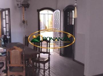 Casa · 200m² · 4 Quartos · Casa à venda - no Centro