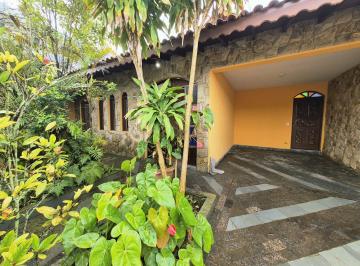 Casa · 350m² · 4 Quartos · 2 Vagas · Casa à venda em Peruíbe á 400 metros da praia, no bairro São João Batista 350m²