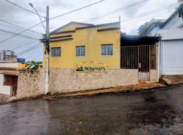 Casa · 80m² · 4 Quartos · Casa para aluguel - no Centro