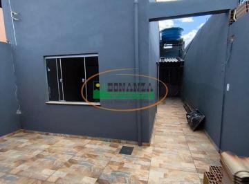 Casa · 2 Quartos · Casa à venda - no Centro