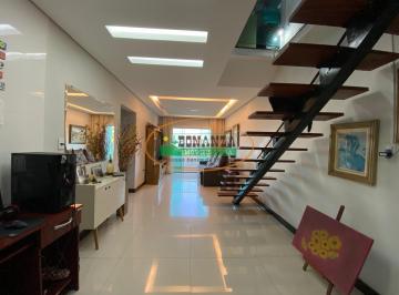 Apartamento · 230m² · 3 Quartos · Apartamento à venda - em Albinópolis