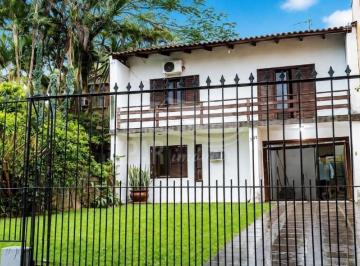 Foto 01 · Casa à venda em Porto Alegre-RS, bairro Tristeza, 5 quartos, 1 suíte, 3 banheiros, 5 vagas, 170m².