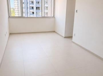 Apartamento · 73m² · 3 Quartos · 1 Vaga · Apartamento no Itaigara, com 3 quartos, sendo 1 suite, com vaga, reformado, bem localizado