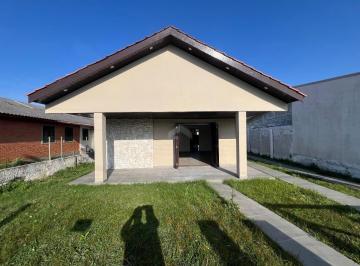 Casa · 300m² · 4 Quartos · Casa com 4 dormitorios para venda no Centro de Cidreira/RS proximo a concha acustica