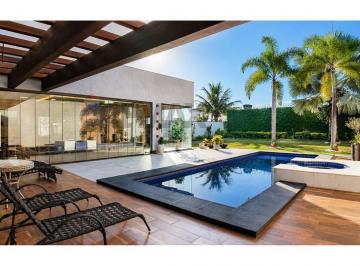 Casa · 390m² · 4 Quartos · 5 Vagas · Casa 4 Suites Guará Park Porteira Fechada Alto padrão