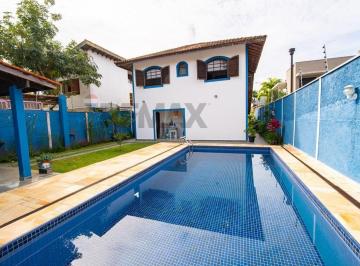Casa · 400m² · 4 Quartos · 4 Vagas · casa para 10 pessoas em Juquehy com Piscina