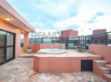 Apartamento · 198m² · 3 Quartos · 3 Vagas · Cobertura com Vista Mar, Ótimo Preço!