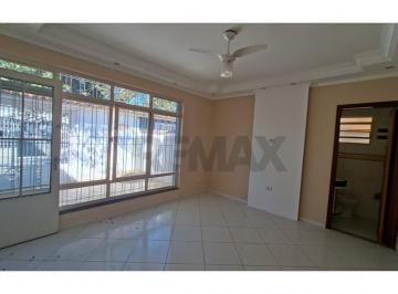Casa · 200m² · 2 Quartos · 2 Vagas · Linda Casa em Guarulhos: Conforto e Espaço p/ Alugar!