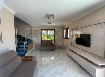 Casa · 205m² · 3 Quartos · 4 Vagas · ALUGA -SE CASA EM CONDOMINIO FECHADO