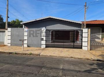 Casa · 198m² · 3 Quartos · 3 Vagas · RE/MAX Aluga Casa Térrea Reformada com Piscina e Churrasqueira, no Taquaral, Campinas.
