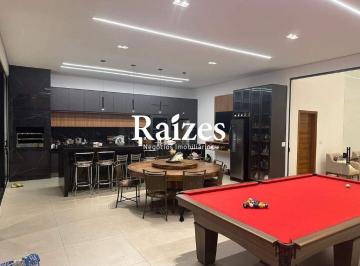 Casa · 318m² · 3 Quartos · 4 Vagas · Casa Sobrado mobiliada com 3 suítes e vista para o lago em Barreiras