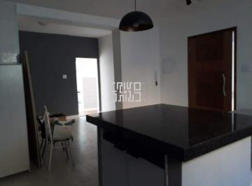 Casa · 200m² · 3 Quartos · Casa em Condomínio à Venda em Santa Rosa, Niterói – 3 Quartos e 1 Suíte
