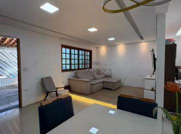 Casa · 210m² · 4 Quartos · 2 Vagas · Casa Sobrado - Jardim Santa Júlia - 4 Dormitórios - 167m².