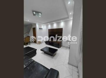 Casa · 180m² · 3 Quartos · 3 Vagas · Sobrado com 3 quartos e 3 vagas na Vila Santo Alberto - Santo André por R$ 550 mil