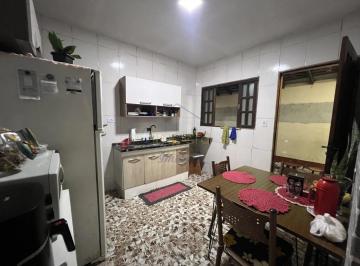 Casa · 200m² · 2 Quartos · 2 Vagas · Casa térrea à venda, com 2 quartos (e dois em construção), quintal grande, no bairro Novo Horizonte,