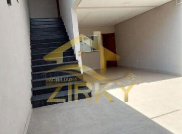 Casa · 131m² · 4 Quartos · 3 Vagas · SOBRADO ALTO PADRÃO