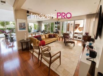 Casa · 575m² · 4 Quartos · 3 Vagas · Linda casa no Brooklin