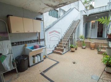 Casa · 200m² · 2 Quartos · 2 Vagas · Casa a venda próxima a av Paes de Barros com 2 dormitórios, 2 vagas de garagem e quintal