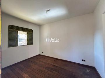Casa · 350m² · 4 Quartos · 4 Vagas · Casa residencial com 4 quartos disponível para locação no bairro Martins em Uberlândia-MG