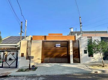 Casa · 150m² · 3 Quartos · 2 Vagas · Casa Nova para Locação