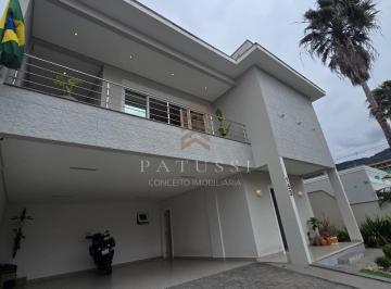 Casa · 352m² · 4 Quartos · 2 Vagas · Belíssima Casa Alto Padrão em Pedra Branca, Palhoça/SC