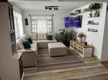 Casa · 187m² · 3 Quartos · 2 Vagas · Linda e aconchegante residência junto ao Centro de São Gonçalo